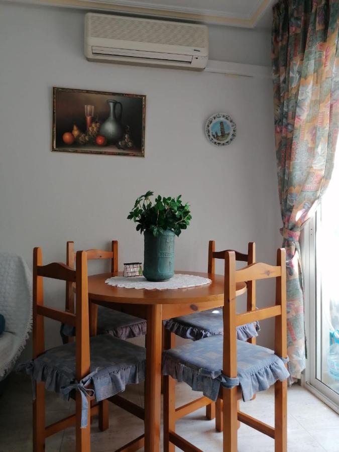 Gemuetliche Ferienwohnung In Torrevieja Ca100M Vom Strand Playa Del Cura Entfernt Dış mekan fotoğraf